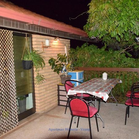 Apartman Wisteria ヴラニェ エクステリア 写真