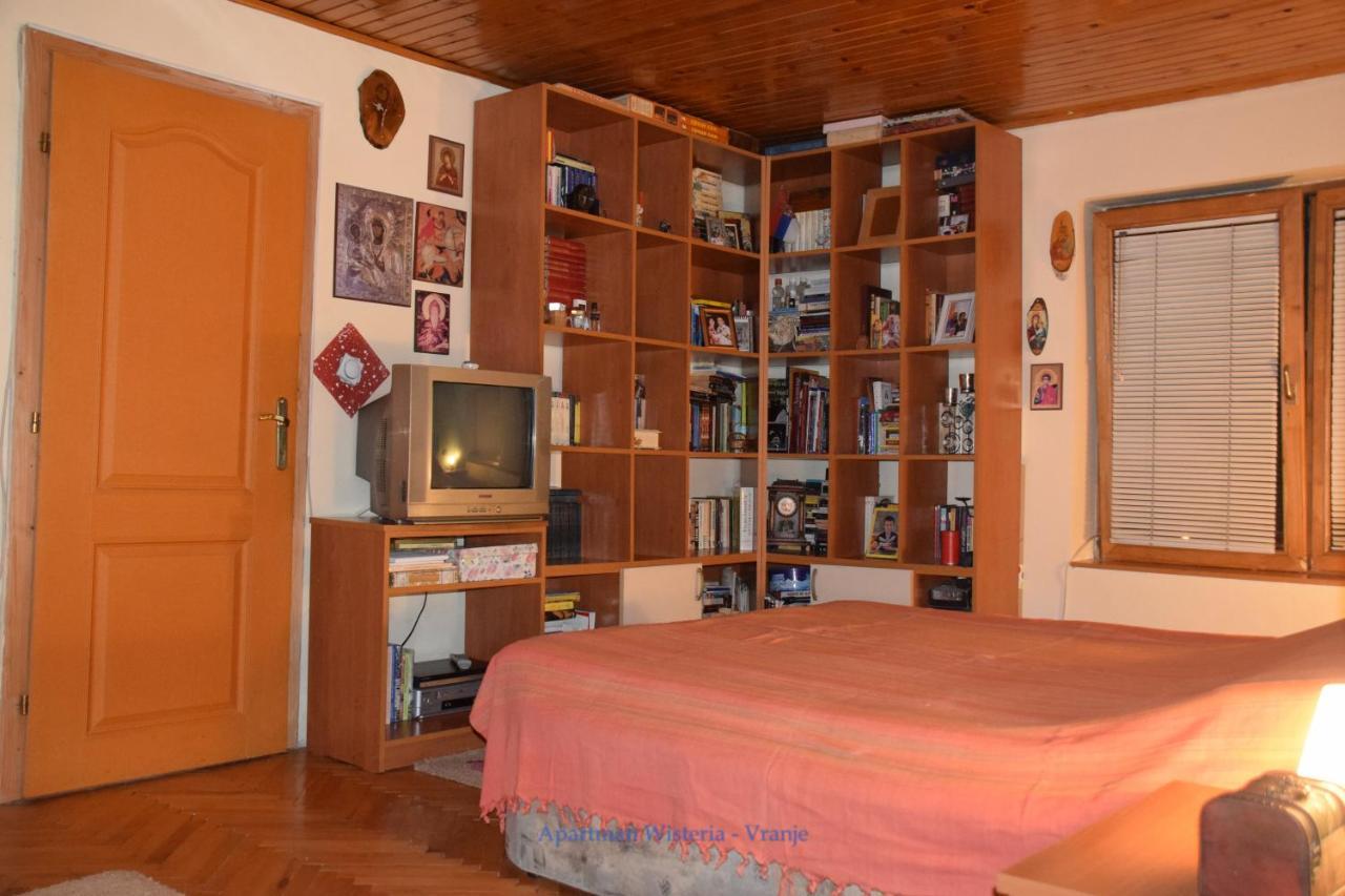 Apartman Wisteria ヴラニェ エクステリア 写真